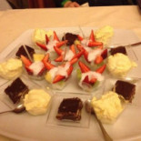 Biolcati Room Comida