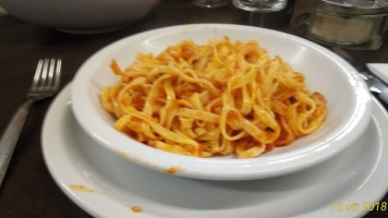 Dancing Ponte Rosso food