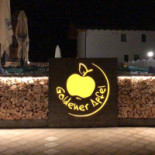 Goldener Apfel food