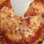 Pizzeria Pesa food