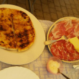 La Crescia Comida