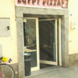Egypt Pizza outside