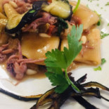 Isolabella Pizzeria Dentro