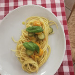 A Cantinella À l'intérieur