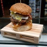 L'insolito Comida