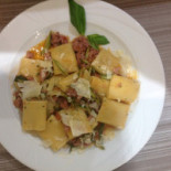 Pizzeria King food