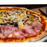Pizzeria Focacceria Mariolino food