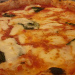 Viro' Pizzeria food