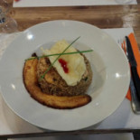 Esmeralda Ruby Comida