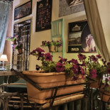 Tre Bruschettieri À l'intérieur