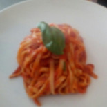 Prato Roseto Nourriture
