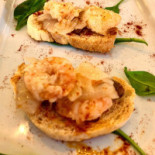 Tigella Bella Este Comida