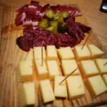 Tschurtsch Keller food