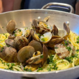 Enosteria Nourriture