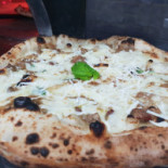 Il Testone Pizza Store food