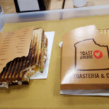 Toastamore Comida