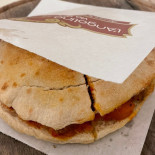 L'angolino Di Via Matteotti food