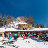 Rifugio Meriz outside