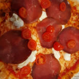 Pizzeria Birreria Friends food