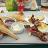 Foodballpub food