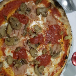 Pizzeria La Nuvola food