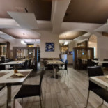 Pizzeria La Quercia inside