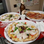 Pizzeria La Duchessa food