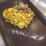 Bottega Del Tortellino food