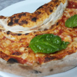 Pizzeria Braceria Il Lupo food