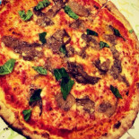 Amo La Pizza Di Andrea Dentro