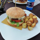 La Burghereja Comida