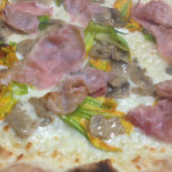 Bela Ugo food