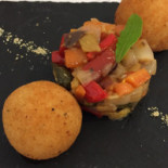 Losteri Nourriture