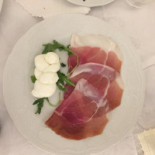 Grand La Sonrisa food