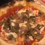 Pizzeria Gustosuperiore Nourriture