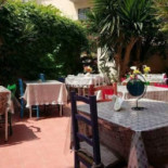 Bocca Di Rosa inside