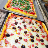 Pizzeria Mauro food