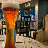 Caten Pub À l'intérieur