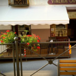 Vineria Bric A Brac outside