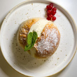 Gusto food