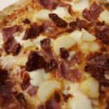 Gambero D'oro food