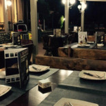 TourlÉ Lapizzeria E Ilgrill food