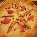 Surlì Più Pizzeria food