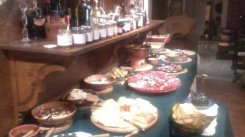 Accademia Del Coccio food