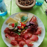 Gasthaus Trattoria Moesslhof inside