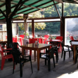 Al Mazut Grill Comida