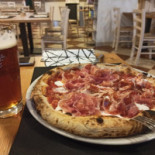 Pizzeria La Ruota food