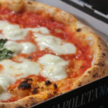 La Napoletana 2.0 food