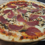 Pizzeria La Brace food