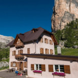 Rifugio Cinque Torri inside